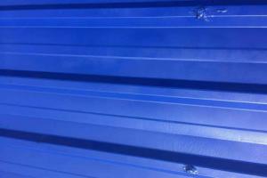 廠房屋面彩鋼瓦翻新價格是否受天氣影響？