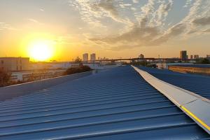 工業廠房彩鋼瓦翻新怎樣進行隔熱保溫處理