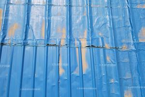 彩鋼瓦翻新哪些癥狀預(yù)示著屋面該翻新維護了？